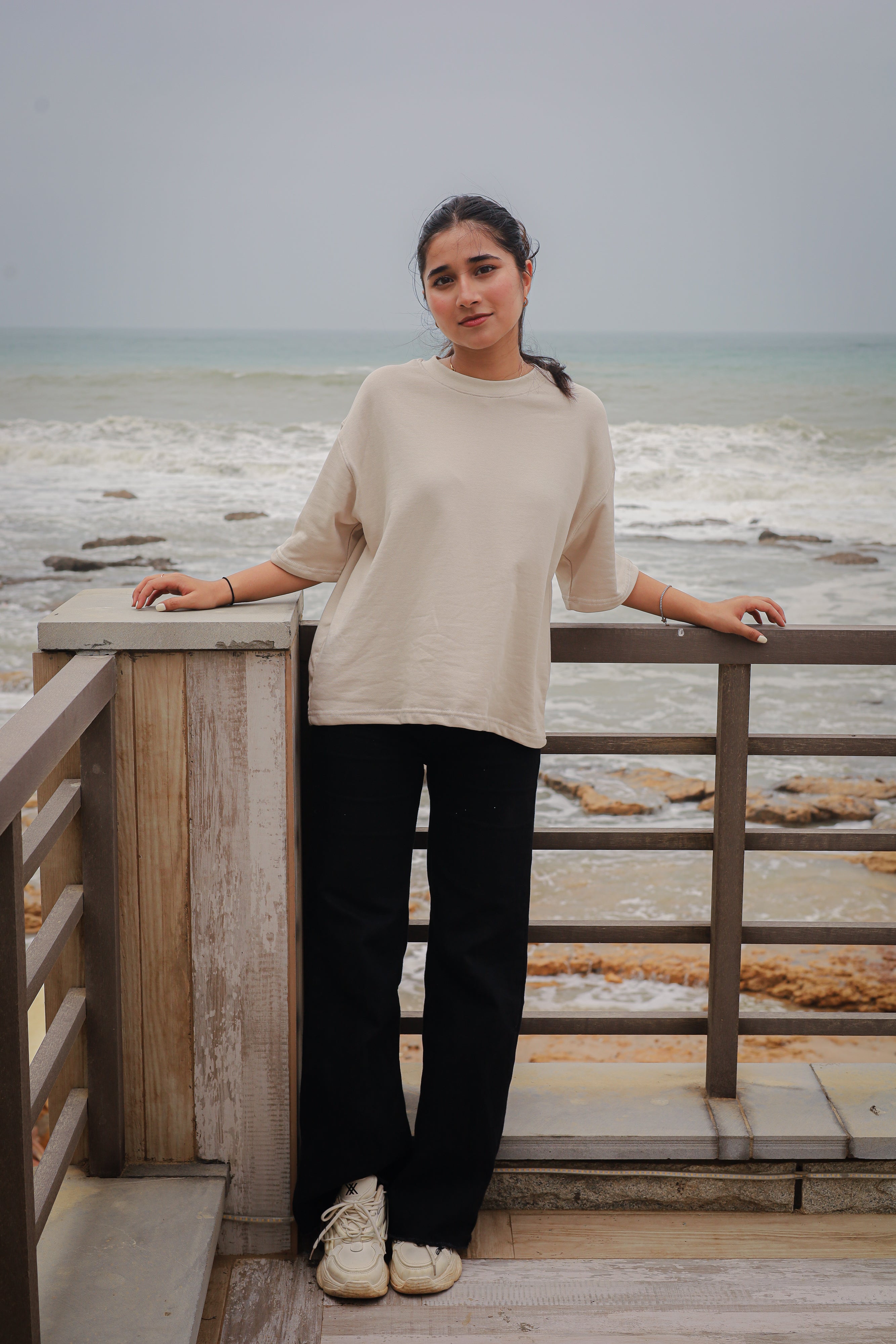 Boxy tee (Unisex) - Beige